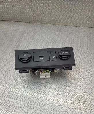 Hyundai Kona I USB socket connector 83675J9AD0