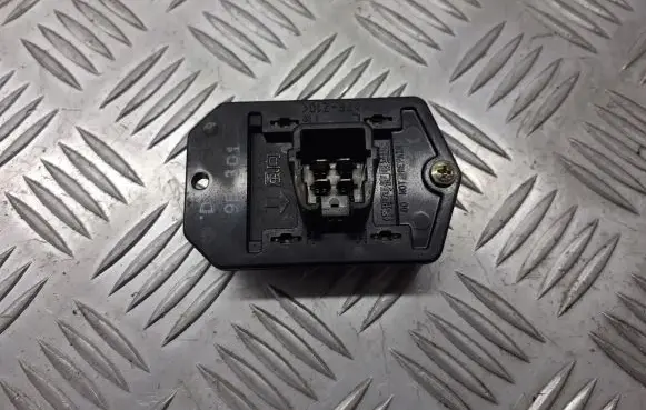 Toyota Yaris Heater blower fan relay BRAK