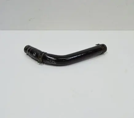 Audi Q7 4L Engine coolant pipe/hose 7L8121065Q