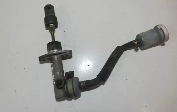 Mitsubishi Space Runner Clutch master cylinder