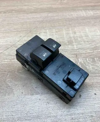 KIA Stonic Electric window control switch 935701H020 3694931000