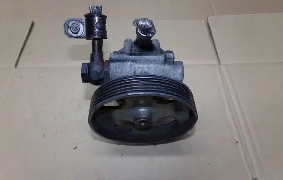 Peugeot 407 Power steering pump 9654713280