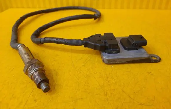 Mercedes-Benz E W213 Lambda probe sensor A0009058211