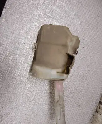 Mitsubishi Grandis Windshield washer fluid reservoir/tank E13010116