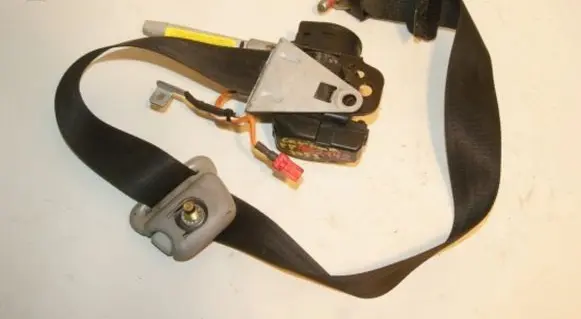 Mitsubishi Carisma Front seatbelt MR798463