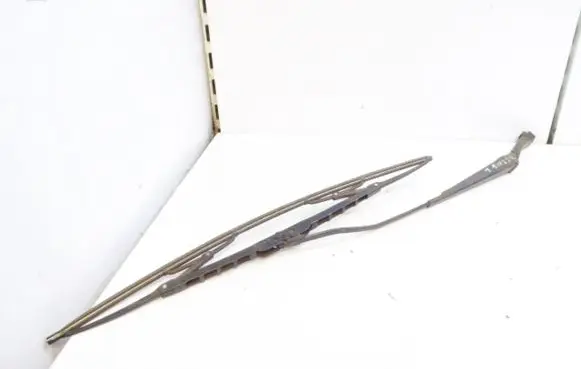Citroen Berlingo Front wiper blade arm 962101468