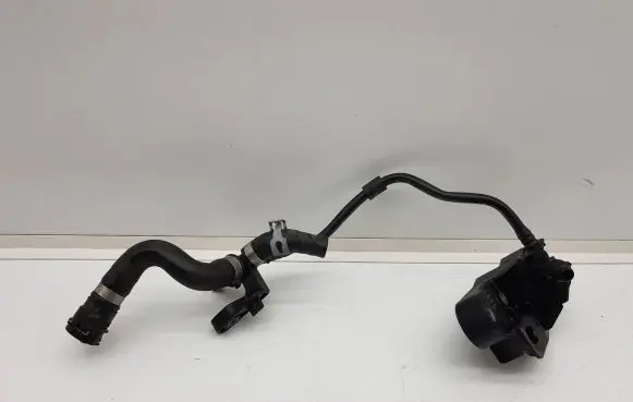 Volvo XC60 Engine coolant pipe/hose 32222721 322222677 30668661