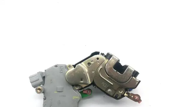 Nissan Almera N16 Coupe door lock (next to the handle) 