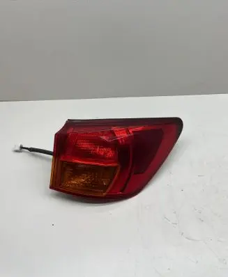 Lexus IS 220D-250-350 Rear/tail lights