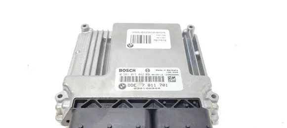 BMW 1 E81 E87 Engine control unit/module 7811701 0281015042