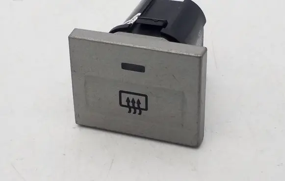Ford Focus Windscreen/window heater switch 8V4T18C621AA