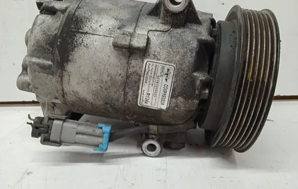Nissan Qashqai Air conditioning (A/C) compressor (pump) 20181215023 32208