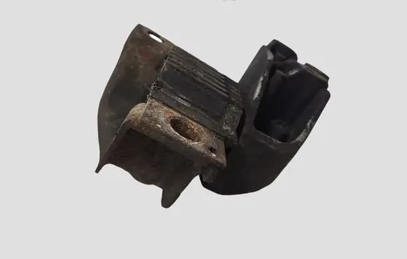 Peugeot 508 Engine mount bracket 1358086080