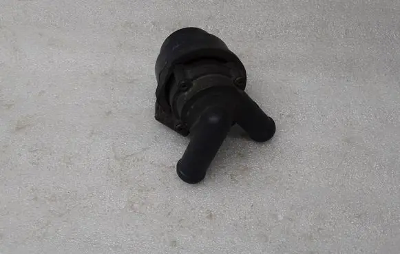 Volvo S60 Electric auxiliary coolant/water pump 31332380