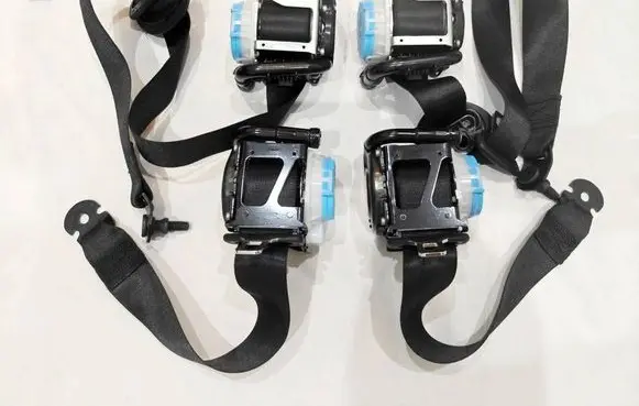Mercedes-Benz CLA C117 X117 W117 Set of seat belts A1768602385 A1768602185 A1768602285