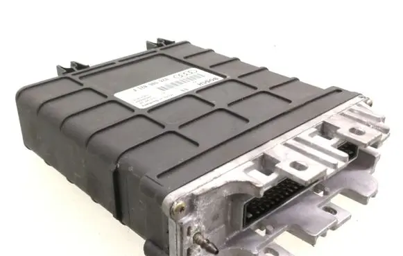 Audi A4 S4 B5 8D Engine control unit/module 028906021F 0281001366 0281001367