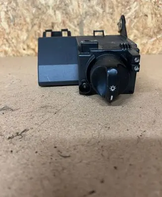 Mercedes-Benz E W210 Light switch 2105451404