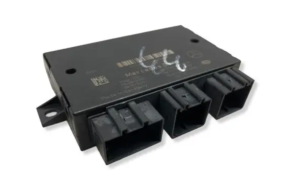 Mercedes-Benz C W204 Tow bar trailer control unit/module A2049007905 A2049023802 A2125451232