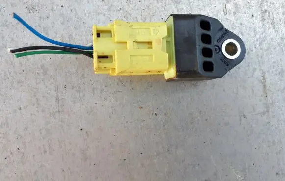 Subaru Outback Airbag deployment crash/impact sensor 98235AG060