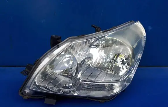 Toyota Verso Headlight/headlamp 811700F09000