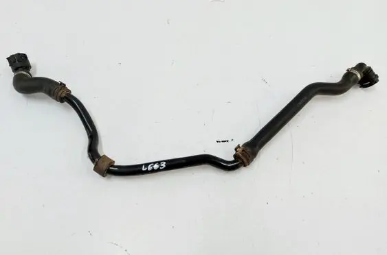 Engine coolant pipe/hose