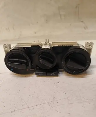 Skoda Octavia Mk1 (1U) Climate control unit