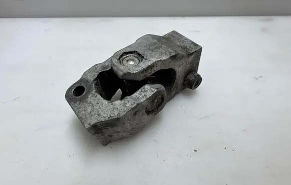BMW 5 E34 Steering column universal joint VET49R95BMW