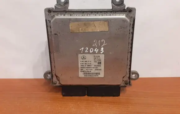 Mercedes-Benz E A207 Engine control unit/module 12043 A6519003701