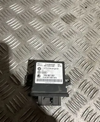 Volkswagen Touareg II Light module LCM 7P6907357