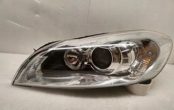 Volvo C30 Headlight/headlamp