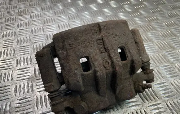 Nissan X-Trail T30 Front brake caliper