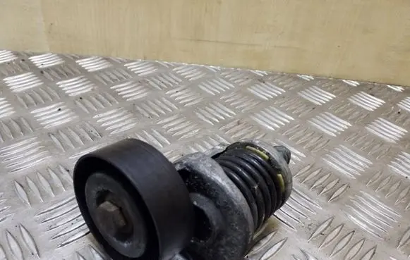 Volkswagen PASSAT CC Generator/alternator belt tensioner 038903315AH