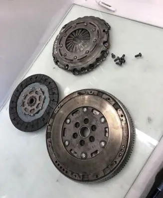 Citroen C4 III e-C4 Clutch set kit 9813700880
