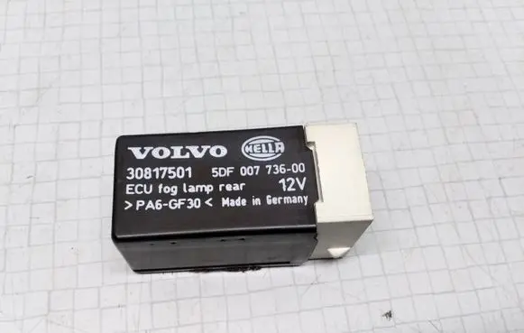 Volvo S40, V40 Other relay 30817501 5DF00773600