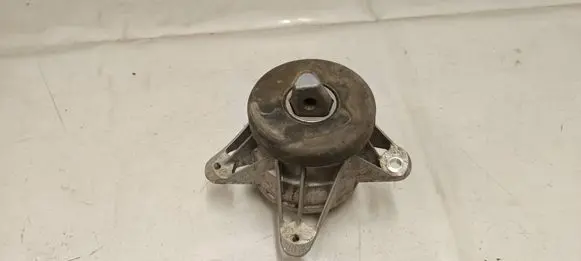 Mercedes-Benz GLE W167 Engine mount bracket A1672405300