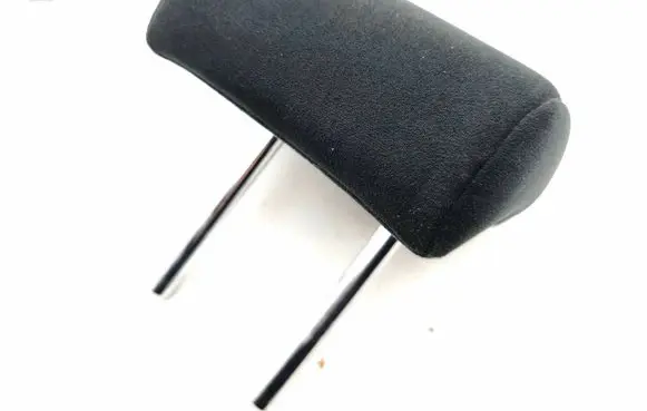 Nissan Juke I F15 Rear seat headrest 