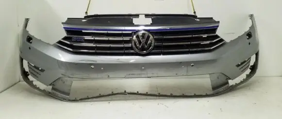 Volkswagen PASSAT B8 Front bumper 3G0807221B
