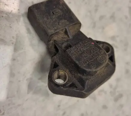 Volvo V70 Air pressure sensor 038906051 0281002177