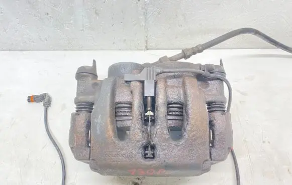 Mercedes-Benz Vito Viano W639 Front brake caliper A6394400235