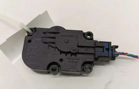 Mercedes-Benz C W206 Air flap motor/actuator T53556CE