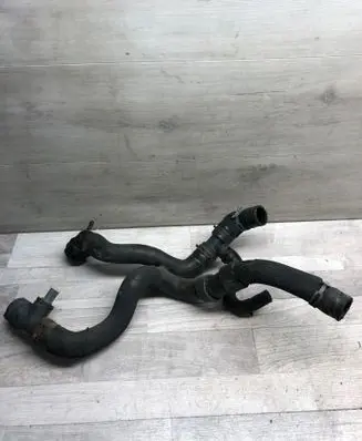 Volkswagen Golf VI Engine coolant pipe/hose