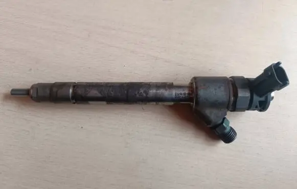 Peugeot 508 Fuel injector 0445110955 9828959880