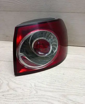 Volkswagen Golf Plus Rear/tail lights 89502418
