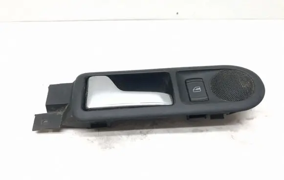 Volkswagen PASSAT B5 Rear door interior handle 3B0839113