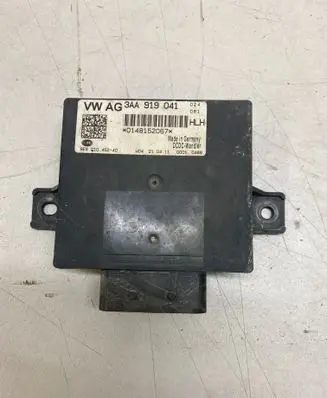 Volkswagen PASSAT B7 Power management control unit 3AA919041 8ES01045240 0148152067