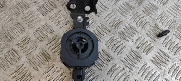 Toyota Yaris XP210 Alarm system siren 86570-K0010