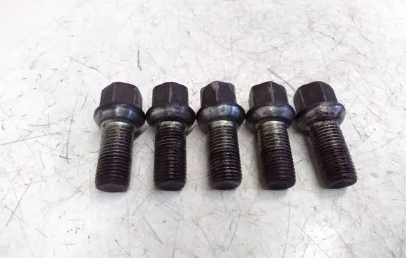 Volkswagen PASSAT B8 Nuts/bolts 