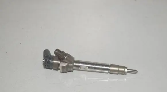 BMW 2 F46 Fuel injector 8514148 13538514148 8514149