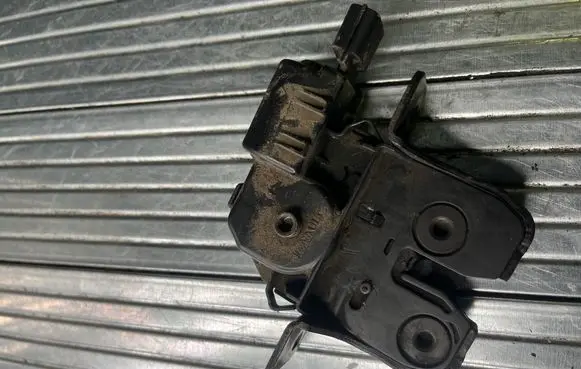 Renault Scenic III - Grand scenic III Tailgate lock latch 846300005R 40507160