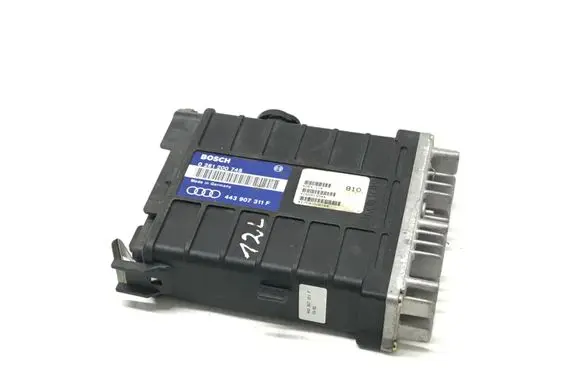 Volkswagen PASSAT B3 Engine control unit/module 0261200745 443907311F